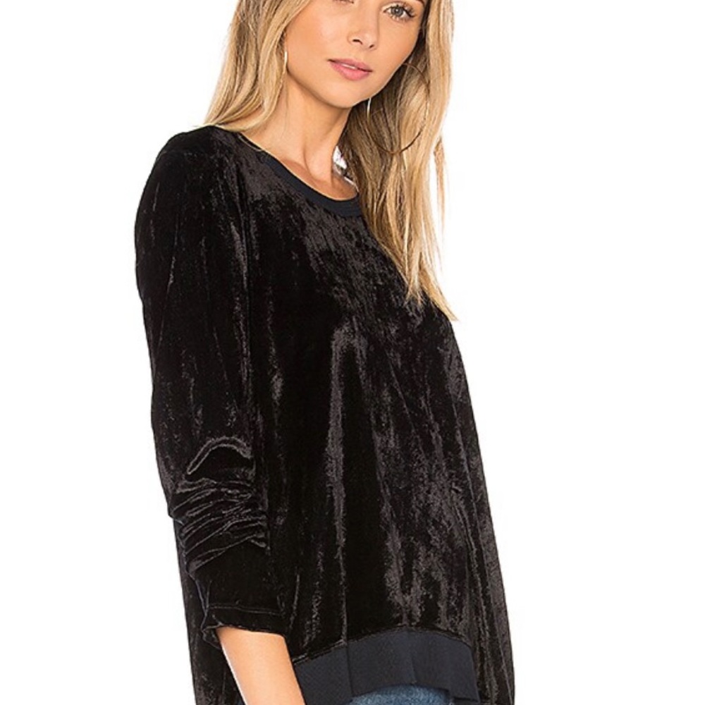 NWOT WILT Gorgeous Velvet Notch Hem Top in Ink! Ladies size Medium